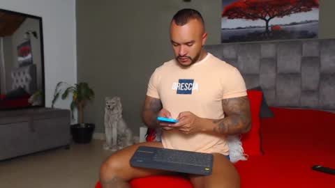 emanuelspencer online show from October 5, 8:18 pm