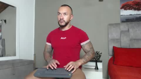 emanuelspencer online show from April 7, 5:08 am