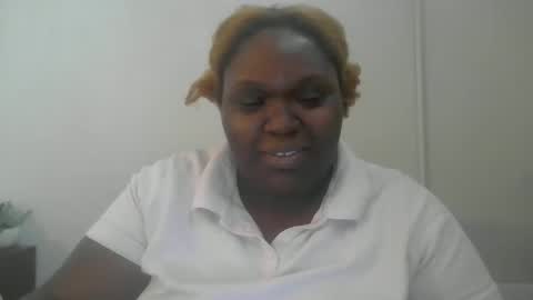 Snapshot of emberjoywoods chatting on February 20, 9:31 pm Empress Ember online show from February 20, 9:31 pm