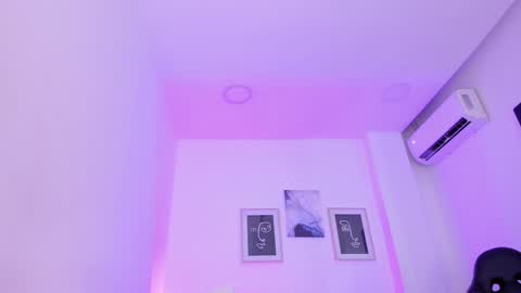 emelie_89 online show from January 24, 2:51 pm