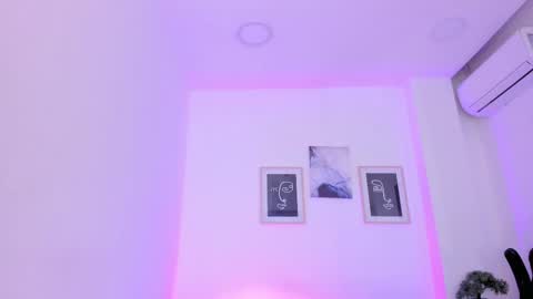 emelie_89 online show from February 26, 6:11 pm