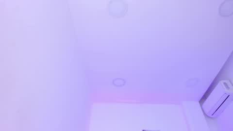 emelie_89 online show from March 3, 3:20 pm