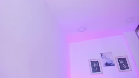 emelie_89 online show from March 8, 12:20 pm