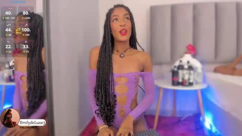 Snapshot of emely_deluxe chatting on October 29, 11:34 am Emely online show from October 29, 11:34 am