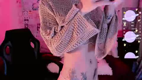 Emely Rous online show from December 5, 12:47 pm