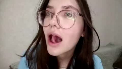 Snapshot of emelysimonson chatting on October 13, 2:28 pm Stacy online show from October 13, 2:28 pm