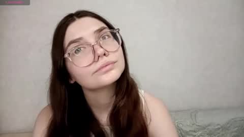 Snapshot of emelysimonson chatting on October 19, 1:12 pm Stacy online show from October 19, 1:12 pm