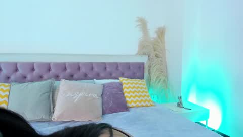 Snapshot of emelyy_carter chatting on December 6, 7:56 pm Emy online show from December 6, 7:56 pm