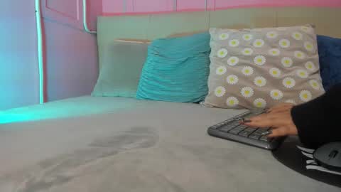 Snapshot of emelyy_carter chatting on September 19, 1:34 pm Emy online show from September 19, 1:34 pm