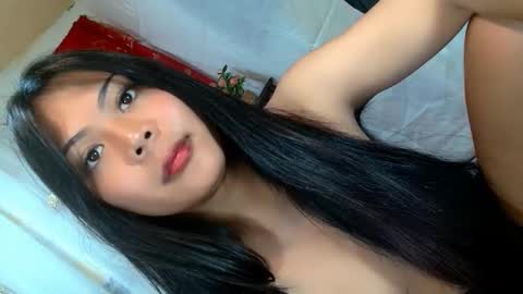 Snapshot of emerald_green15 chatting on March 10, 10:04 am Emerald online show from March 10, 10:04 am