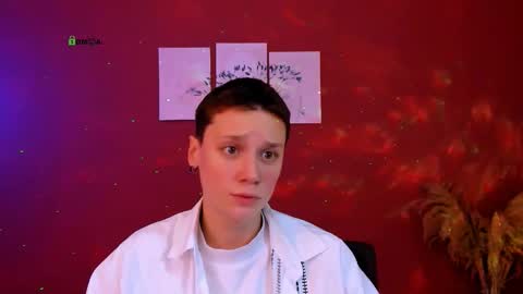 Snapshot of emi_fade chatting on February 12, 9:37 am emi_fade online show from February 12, 9:37 am