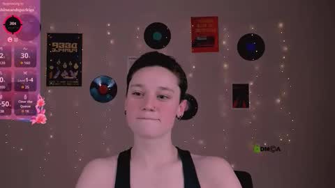 Snapshot of emi_fade chatting on February 28, 9:54 am emi_fade online show from February 28, 9:54 am