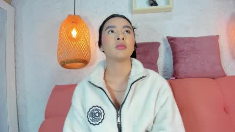 Snapshot of emiily_s chatting on November 18, 12:09 pm Emily online show from November 18, 12:09 pm