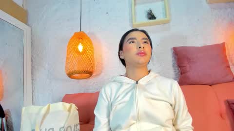 Snapshot of emiily_s chatting on November 21, 12:04 pm Emily online show from November 21, 12:04 pm