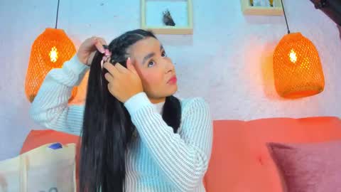 Snapshot of emiily_s chatting on November 26, 12:06 pm Emily online show from November 26, 12:06 pm