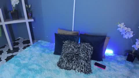 Emily  online show from April 7, 12:33 am