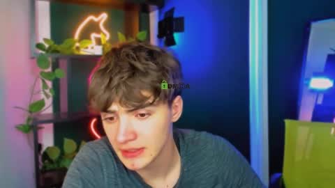 emil_lucky online show from April 2, 6:38 pm