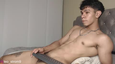 Snapshot of emile_239 chatting on February 24, 3:23 am emile_239 online show from February 24, 3:23 am