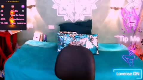 Snapshot of emili_roux chatting on February 24, 3:31 pm Emili roux online show from February 24, 3:31 pm