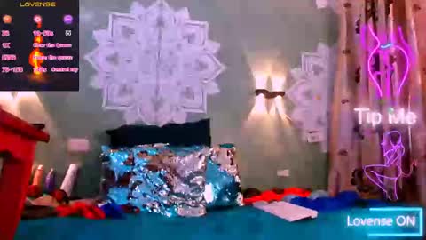 Snapshot of emili_roux chatting on February 24, 6:36 pm Emili roux online show from February 24, 6:36 pm