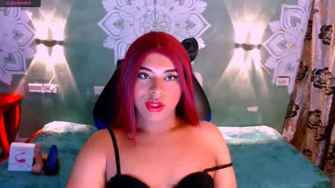 Snapshot of emili_roux chatting on March 2, 11:07 am Emili roux online show from March 2, 11:07 am