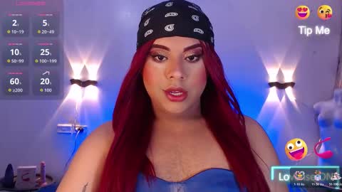 Snapshot of emili_roux chatting on November 18, 12:20 pm Emili roux online show from November 18, 12:20 pm