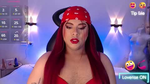 Snapshot of emili_roux chatting on November 29, 11:24 am Emili roux online show from November 29, 11:24 am