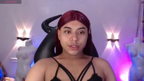 Snapshot of emili_roux chatting on February 21, 11:55 am Emili roux online show from February 21, 11:55 am