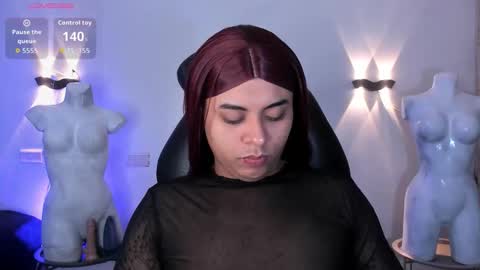 Snapshot of emili_roux chatting on March 1, 10:50 am Emili roux online show from March 1, 10:50 am