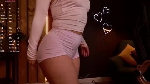 emilia_dream online show from December 15, 4:44 pm