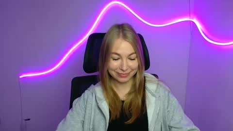 Emilia online show from September 27, 5:23 am