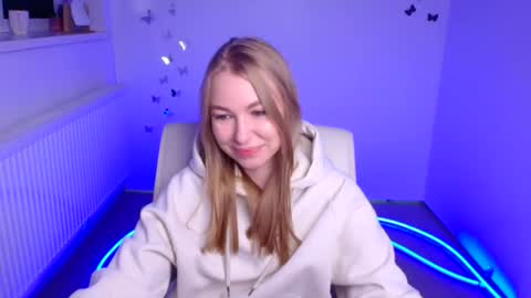 Emilia online show from October 11, 5:28 am