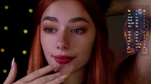 Snapshot of emiliaheather chatting on October 31, 12:55 am Tessa online show from October 31, 12:55 am