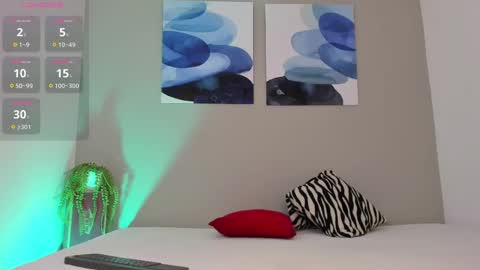 Snapshot of emilio_wolf chatting on March 8, 11:48 am EMILIO online show from March 8, 11:48 am