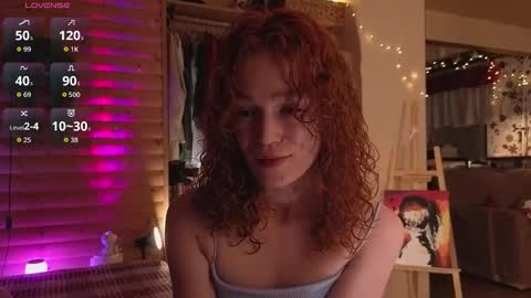 Snapshot of emiliyafox chatting on October 12, 6:29 pm Emi online show from October 12, 6:29 pm