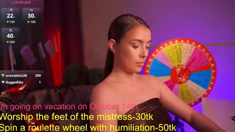 Snapshot of emiliyaroude chatting on October 8, 1:09 pm Emiliya online show from October 8, 1:09 pm