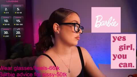 Snapshot of emiliyaroude chatting on November 7, 1:11 pm Emiliya online show from November 7, 1:11 pm