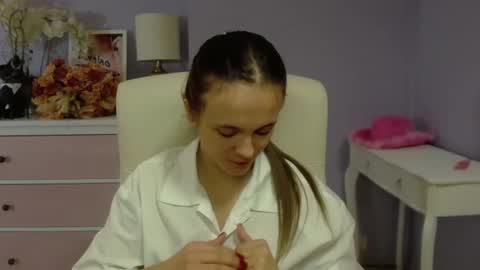 Snapshot of emilly_lust99 chatting on January 20, 11:02 am Emilly online show from January 20, 11:02 am