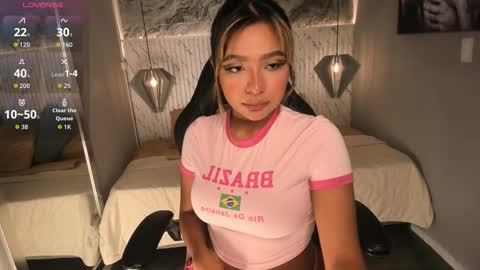 emilly_mell online show from October 11, 11:09 am