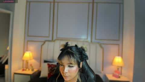 emilly_mell online show from November 16, 11:27 am