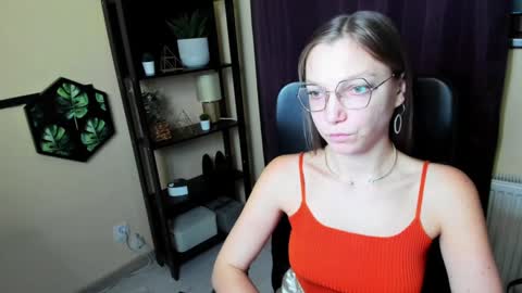 Emilly online show from February 6, 6:24 pm