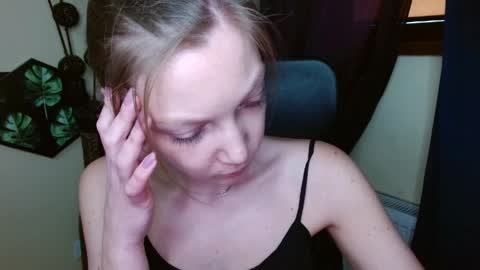 Emilly online show from March 31, 9:10 am