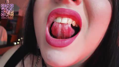 Emily online show from September 10, 7:47 pm