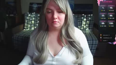 Emily online show from December 14, 11:20 pm