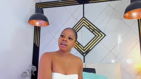 Snapshot of emillydiaz chatting on November 15, 12:13 pm Emilly online show from November 15, 12:13 pm