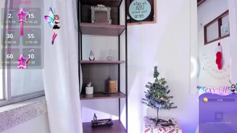 Snapshot of emillygonzalez chatting on December 18, 6:57 pm .  . online show from December 18, 6:57 pm