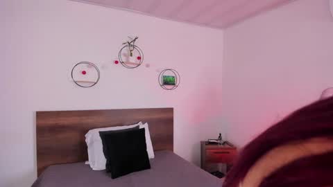 Snapshot of emillygonzalez chatting on December 19, 9:38 pm .  . online show from December 19, 9:38 pm