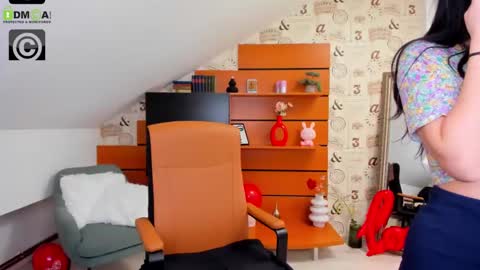 EmillyTaylor online show from February 25, 7:52 am