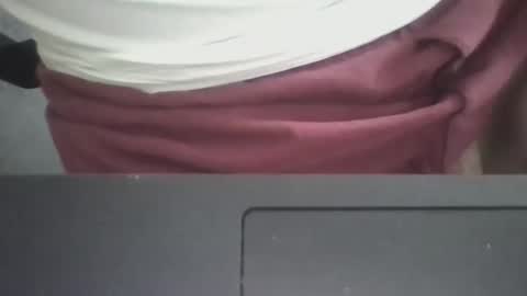 Snapshot of emilmirror chatting on February 26, 1:30 pm emilmirror online show from February 26, 1:30 pm