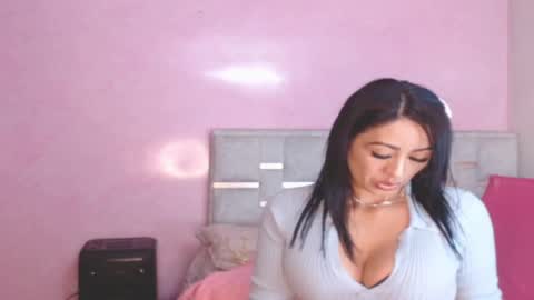 Snapshot of emily_414 chatting on February 11, 1:05 pm Dayana online show from February 11, 1:05 pm